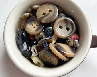 Vintage Buttons, Vintage Buttons, Buttons, Ephemera, Decorative Buttons, Unique Buttons, Bulk Buttons for Crafts Vintage Sewing Supplies