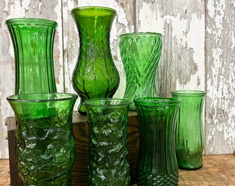 Green Glass Vase, MCM Green Vase Glass Flower Vase Ribbed Glass, Hoosier Green Vase, Centerpiece Vase, Emerald Green Vase, Green Glassware