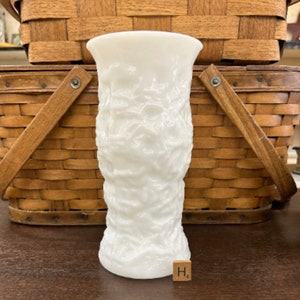 Milk Glass Vase, Anchor Hocking Vase, Milk Glass Vase, Vintage Milk Glass, Hazel Atlas Milk Glass Vase, White Vase, Tall Vase, Glass Vase H. EO Brody Crinkle