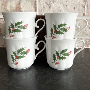 Holly Dishes, Christmas Dishes, Replacement Dish, Holly Berry Tea Cups, Replacement China, Holly Berry Cup, Made in Romania