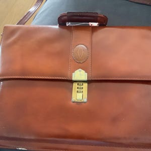 Maletín excepcional de Cartier, década de 1970, pedido especial. Maletín de cuero personalizado. Grabado de Pierre Goldman. Maletín ejecutivo de coleccionista parisino.