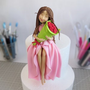 video lesson fondant caketopper sweet girl with flowers for st valentine&#39;s day, видео урок декор торта девушка с цветами на день влюбленных