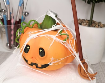 Halloween tutorial fondant caketopper pumpkin in a cobweb and broom , воздушная тыква в паутине и метла из мастики видео урок декор на торт