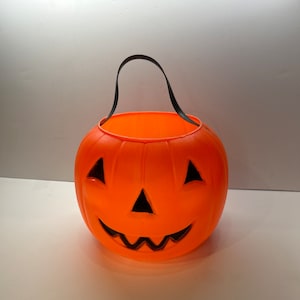 Vintage Halloween Pumpkin Blow Mold Candy Container Jack-o-Lantern Trick or Treat 1980 Carolina Enterprises Inc.