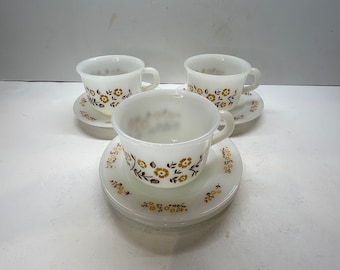 Pyrex Pyr-o-Rey Milk Glass Dishes 3 Tea or Coffee Cups and 4 Saucers Yellow Flowers MEXICO RARE