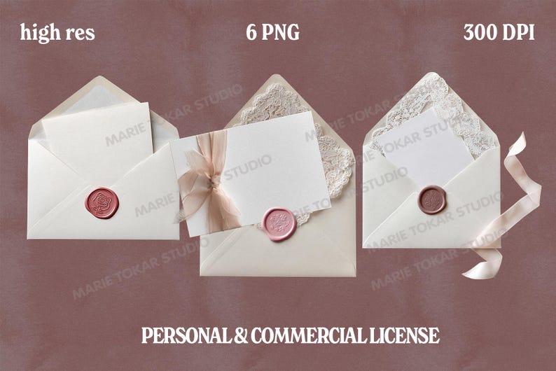 Pode incluir: Tr&ecirc;s envelopes marfim com cart&otilde;es em branco, com selos de cera e elementos decorativos. Um envelope tem um selo vermelho, outro um selo rosa e uma fita, e o terceiro tem um selo castanho e uma guarni&ccedil;&atilde;o de renda. A imagem inclui o texto "high res", "6 PNG" e "300 DPI".