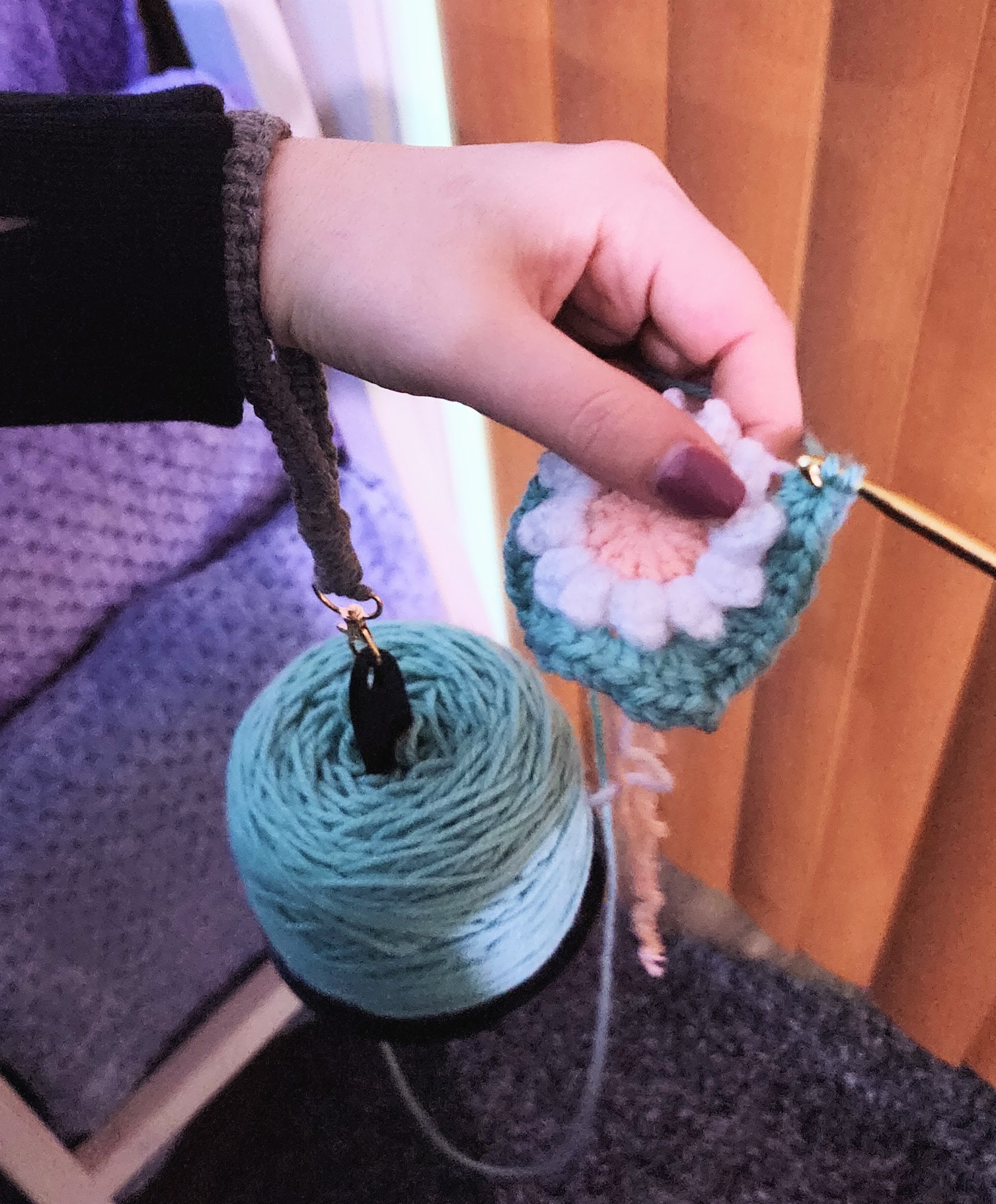 portable wrist yarn holder｜TikTok Search