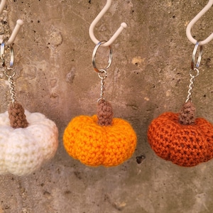 Crochet Mini Pumpkins (Keychain optional)