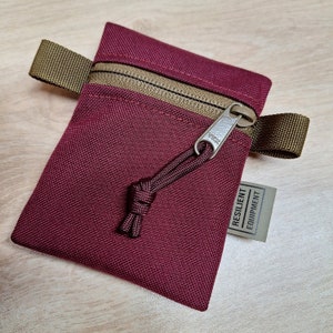 Minibolso burdeos con cremallera YKK marrón coyote