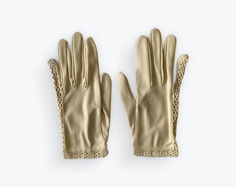 Vintage beige evening gloves with crochet trim. Size 6 1/2