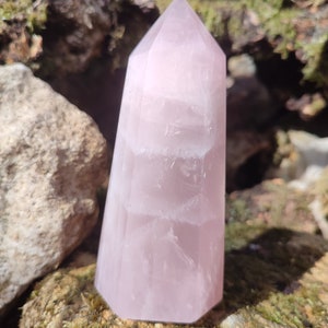 Rose Quartz - Rose Quartz tower - Lithotherapy - Natural Stones