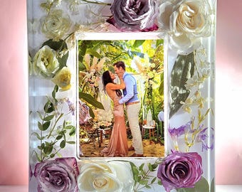 Resin Wedding Flower Preservation Picture Frame: Floral Keepsake