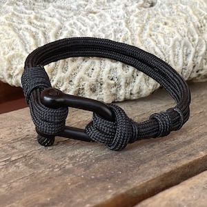 Black Shackle Bracelet, unisex adjustable bracelet for man, custom bracelet, men's bracelet for gift, fathers day gift, bracelet with buckle