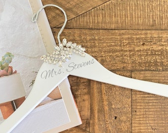 Wedding Bride hanger, Personalized wedding hanger, Wedding dress hanger, Bridesmaid hanger, Last Name hanger crystals bride gift