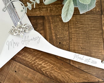 Wedding hanger for the bride, Personalized wedding hanger, Wedding dress hanger, Bridesmaid hanger, Last Name hanger crystals bride gift