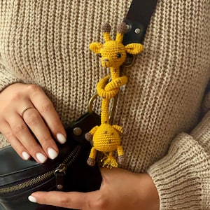 Porte-clés girafe au crochet fait main - breloque amusante pour sac et sac à dos