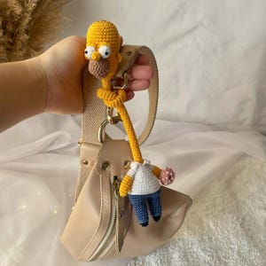 Handmade Homer Simpson Keychain – Funny Crochet Gift for Fans, Cartoon Lovers & Collectors