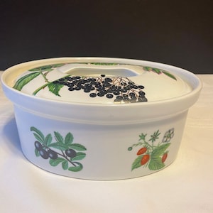 Porcelaine de Paris Decor Les Fruits Sauvages Covered Casserole Dish.