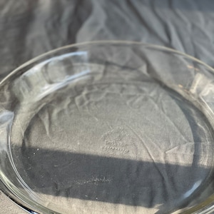Vintage Ovenproof Fire King Bakeware Anchor Hocking 10 Inch Pie Plate