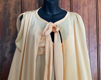 Molyclaire 1960s negligée set -  robe and nightie, , peachy yellow, size medium