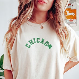 FITZ + EDDI Chicago Cropped T-Shirt - Women's T-Shirts in Dark Green
