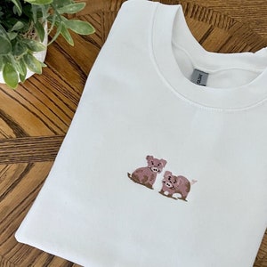 Embroidered Pig Sweatshirt, Farm Animals Embroidery Sweatshirt, Little Piggies Sweater, Fawn Animals Clothing