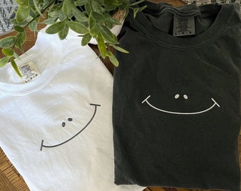 Smile Face Comfort Colors Tee, Cute Smile Shirt, Happy T-Shirt, Embroidered Tee, Embroidered Shirt, Custom Shirt, Retro Smile Face Shirt