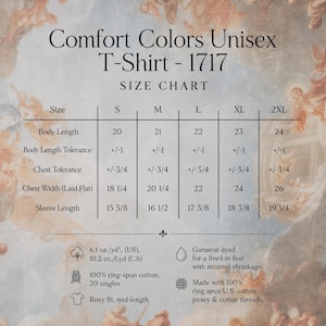 Puede incluir: Una tabla de tallas para la camiseta unisex Comfort Colors 1717, que muestra medidas de largo corporal, ancho de pecho y largo de manga en pulgadas para tallas de S a 2XL, junto con detalles de algod&oacute;n 100% hilado en anillo y acabado te&ntilde;ido.