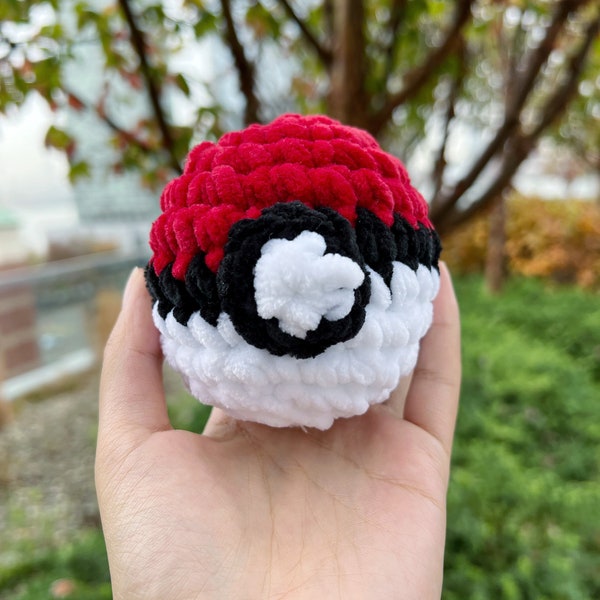 Crochet Poke Ball