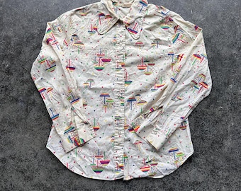 True Vintage 70s All Cotton White Funky Hippie Umbrella Print Pattern Button Up Shirt Small