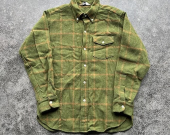 Vintage 80s Woolrich Wool Green Plaid Cozy Rustic One Pocket Button Down Flannel Shirt Large