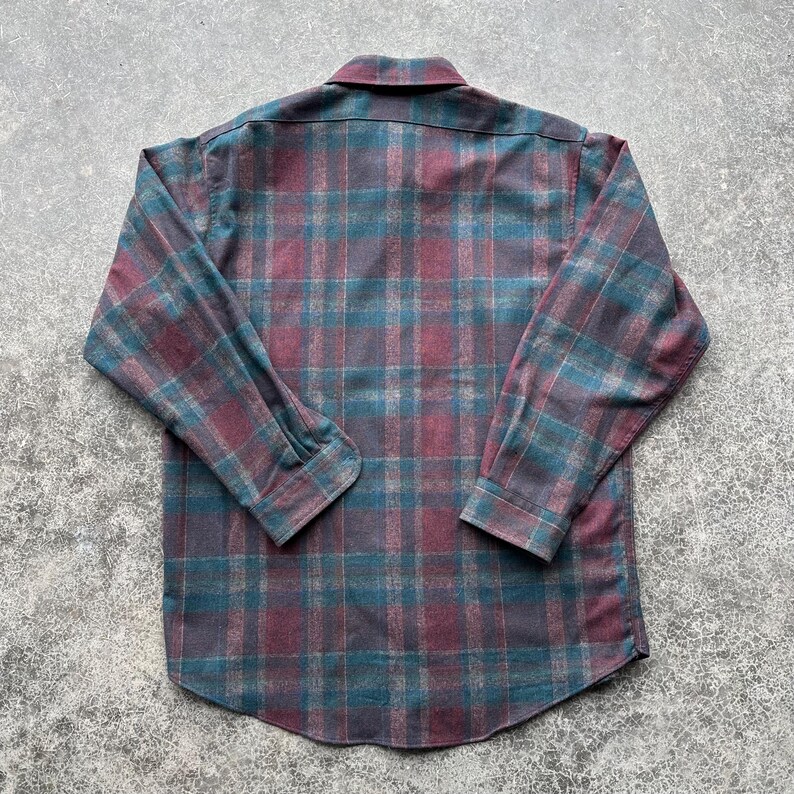 Vintage 90s Pendleton Cozy Red & Green Tones Rustic Western Wool Flannel Button Up Shirt Large image 7
