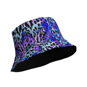 Indigo Leopard Reversible Two Sided Hat, Purple Blue Bucket Hat, Urban Streetwear, Psychedelic Cheetah Reversible Moisture-Wicking Beach Hat