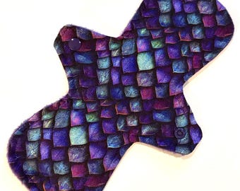 Assorbente mestruale in tessuto / Assorbente mestruale riutilizzabile / Assorbente per flusso abbondante / Assorbente lavabile in tessuto / Assorbente post-parto / Purple Dragon Scales