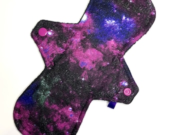 Compresa menstrual de tela reutilizable Compresa menstrual Compresa ecológica Compresa posparto Compresa para incontinencia Compresa de tela Estilo personalizado Estrellas galácticas púrpuras Celestial