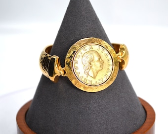VINTAGE***RARE***Retired***200 Lire Coin Gold Tone Flex Band Bracelet Bellezza.