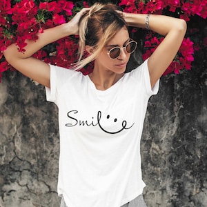 Smile T-Shirt, Smiling Face T-Shirt Gift, Cute Women Shirt, Motivational Shirt, Cute Positive Shirt, Smile Tee for Her,Inspirational Tee