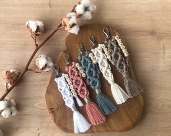 Macramé key ring, Ready to offer, Customizable, Handmade with presentation card, Bag jewelry, Ideal for a gift, Mother's Day