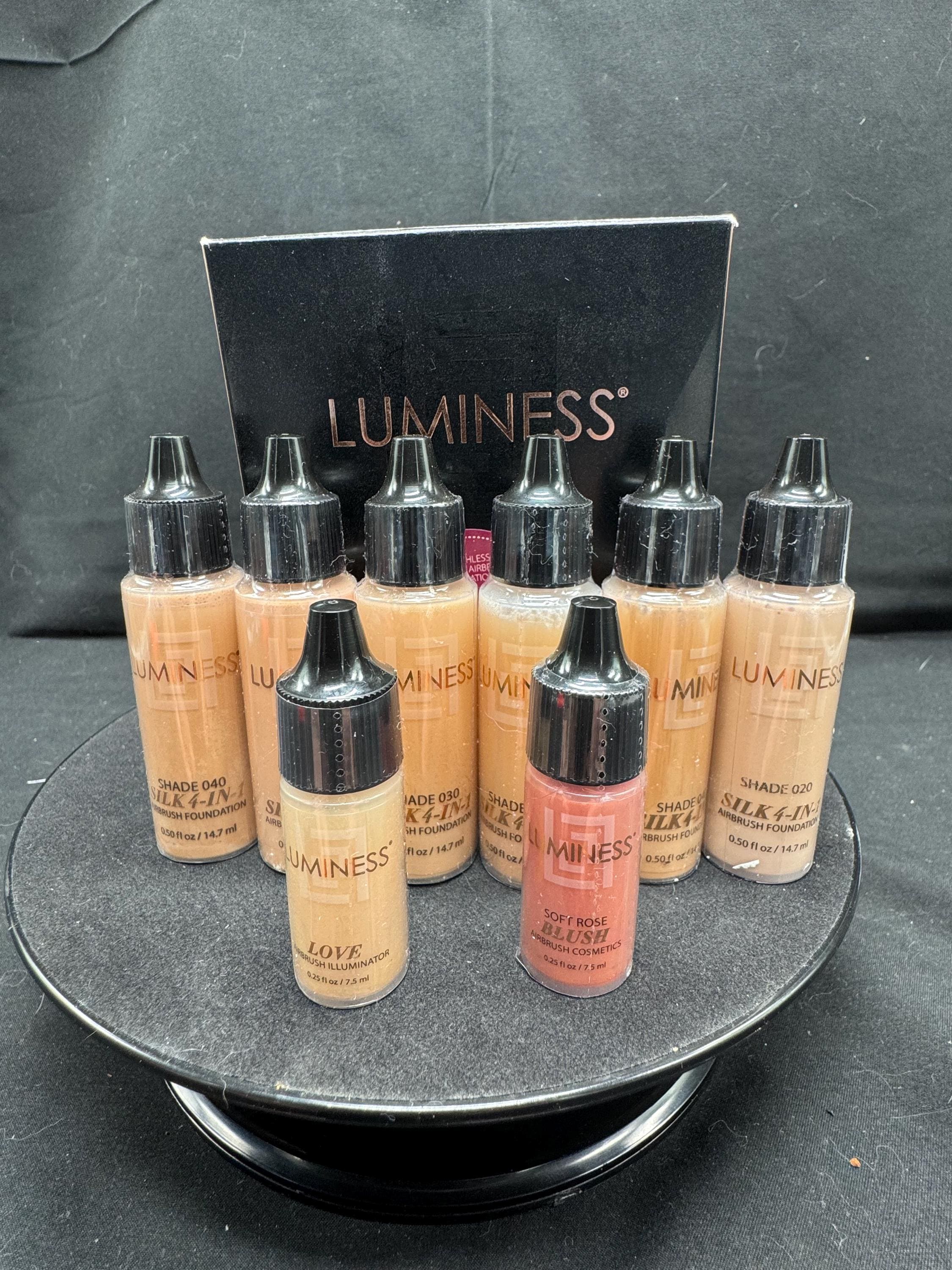 Set of LUMINESS in Airbrush Foundations Oz and