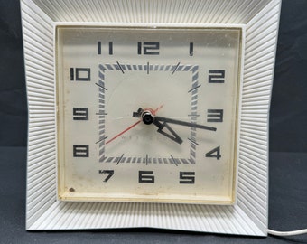 Vintage Westclox S8-Q Frolic Wall Clock Mid Century Modern Square Tested