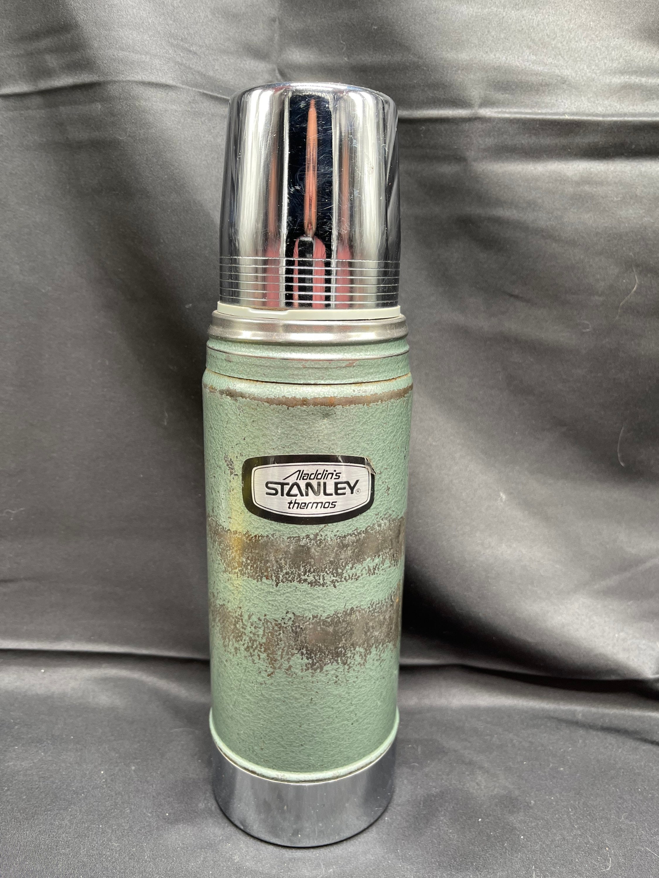 Vintage ALADDIN STANLEY Vacuum Green Thermos Bottle A-943C Pint USA md