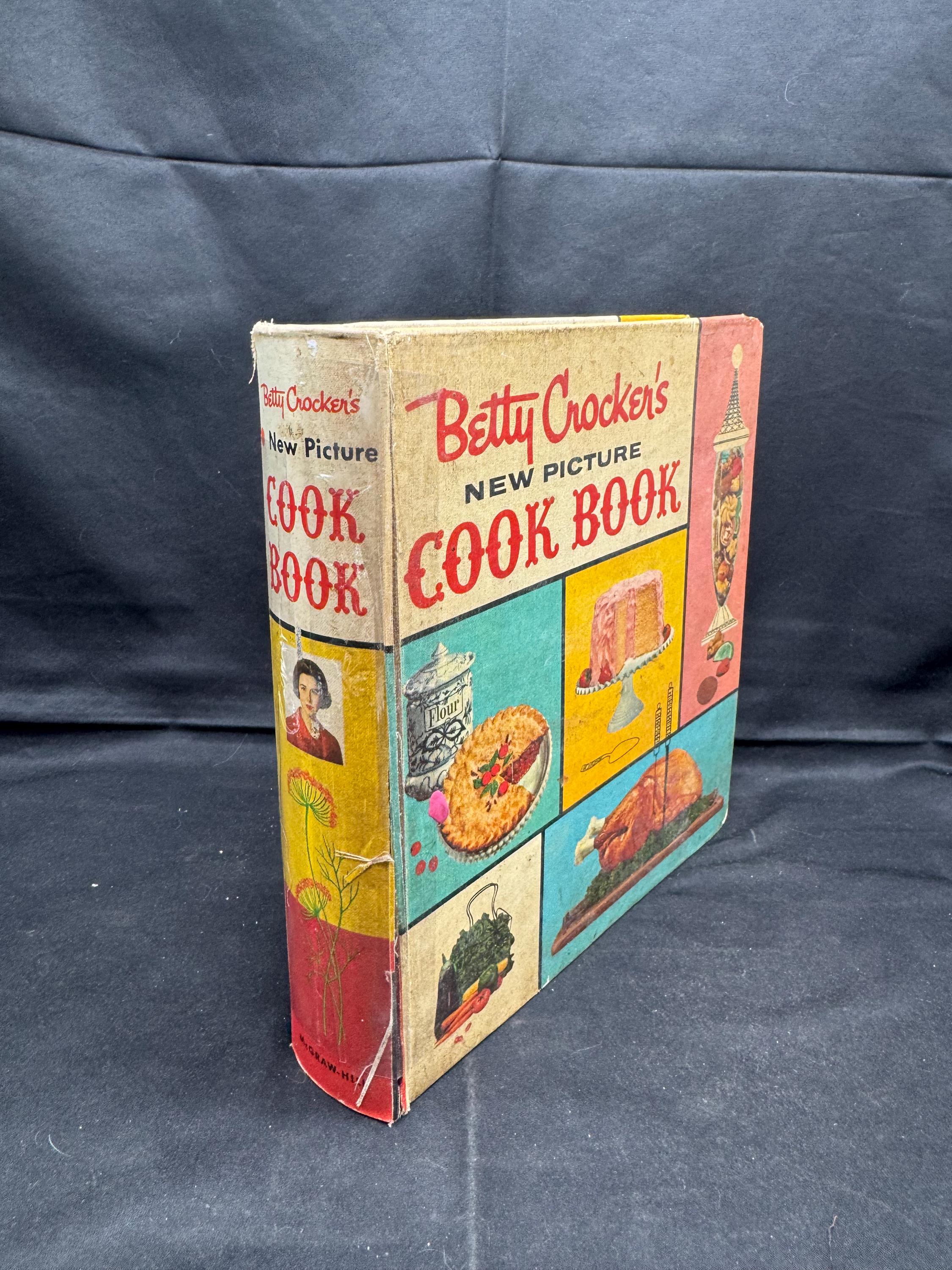 Betty Crocker's New Picture Cook Book Vintage 1961 Acceptable