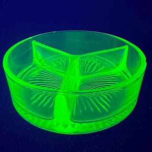 Vintage Hazel Atlas Green Uranium Glass 3 Section 6 Inch Bowl