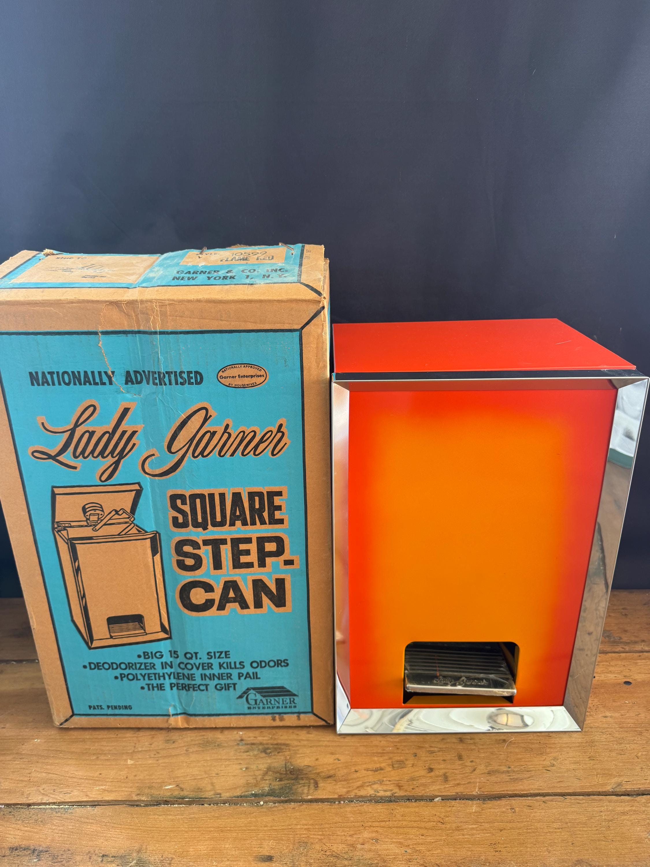 New in Box 1950's Lady Garner 15 Qt. Square Step Trash Can