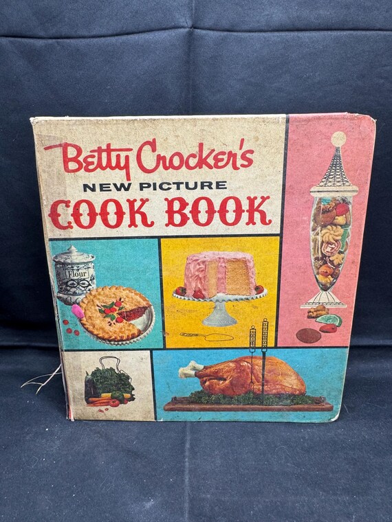 Betty Crocker's New Picture Cook Book Vintage 1961 Acceptable