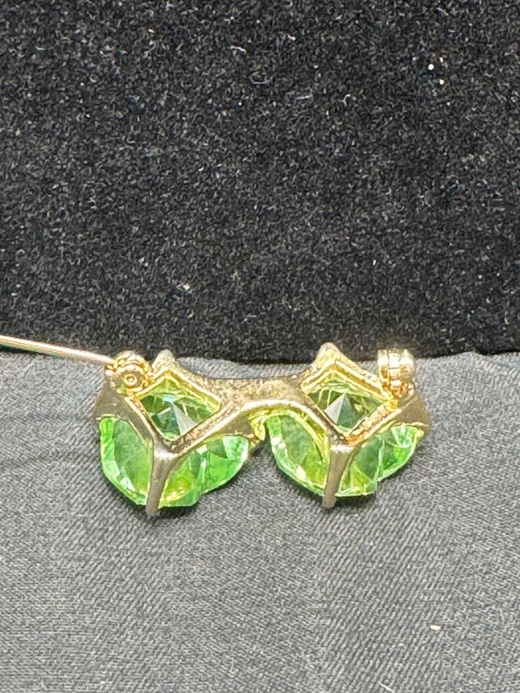 Vintage Green Uranium Glass Double Heart Brooch - image 5