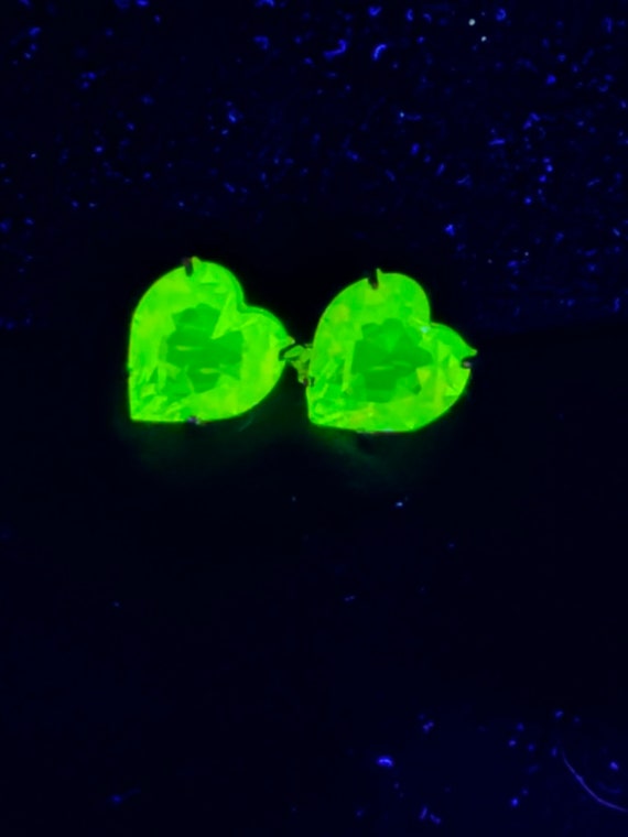 Vintage Green Uranium Glass Double Heart Brooch - image 1