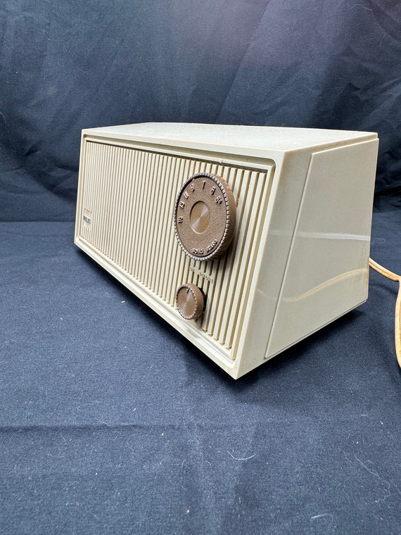 Vintage RCA Solid State Radio Model RZA 202B Works/clean - Etsy