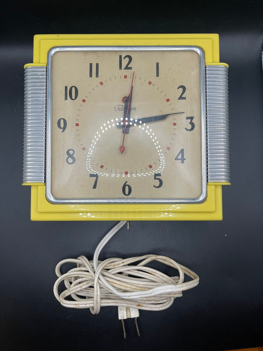 Vintage Telechron Wall Clock Yellow 1940s Model 2HA43 Etsy