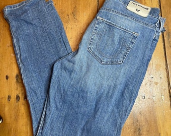 Frauen True Religion High Rise Tapered Skinny Distressed Jeans Größe 29.